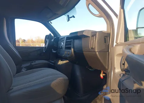 2015 GMC Savana 2500 Work Van z USA, uszkodzony, nr VIN 1GTW7FCF0F1901199